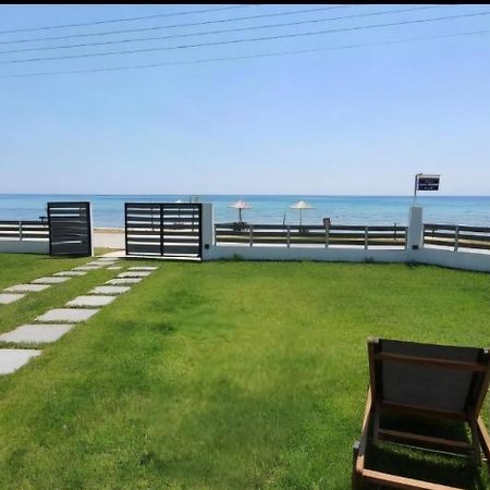 Thea Suites Nea Kallikrateia Exterior photo