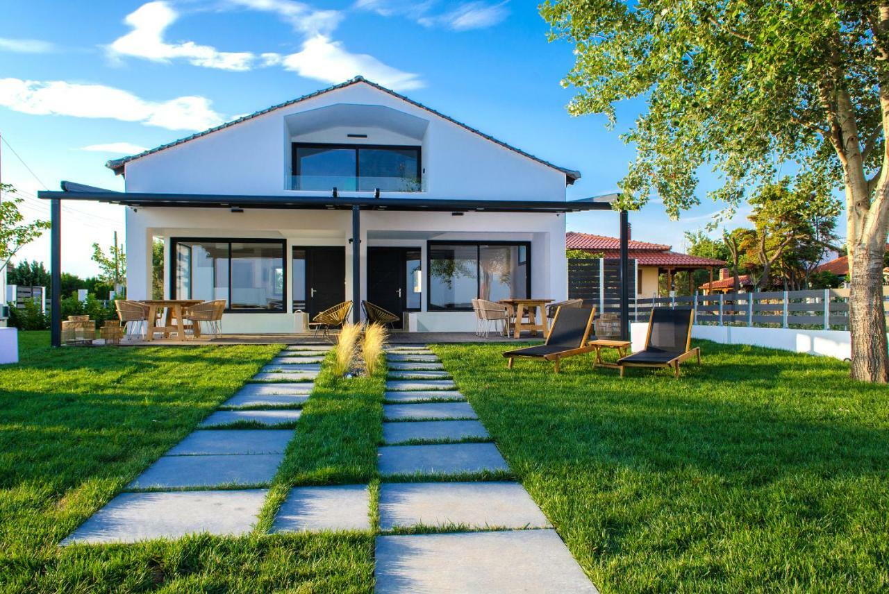 Thea Suites Nea Kallikrateia Exterior photo