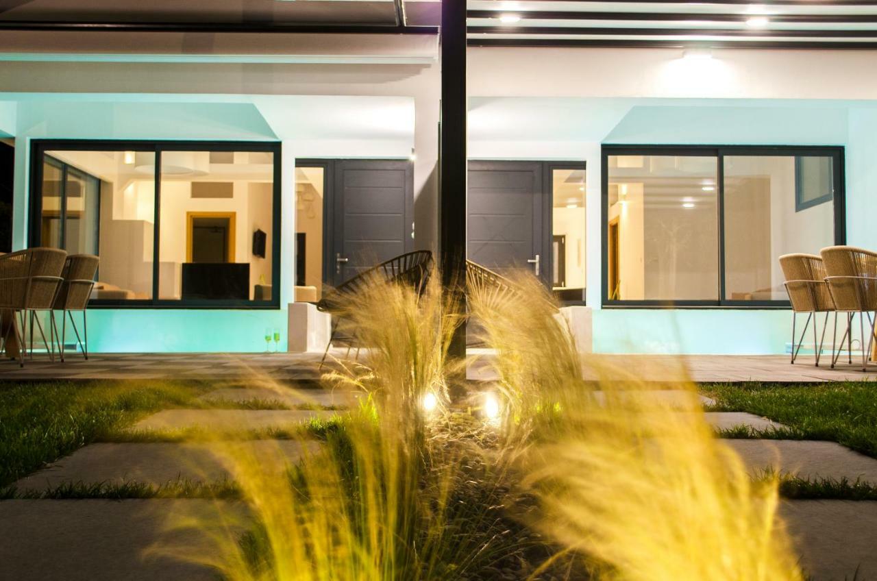 Thea Suites Nea Kallikrateia Exterior photo