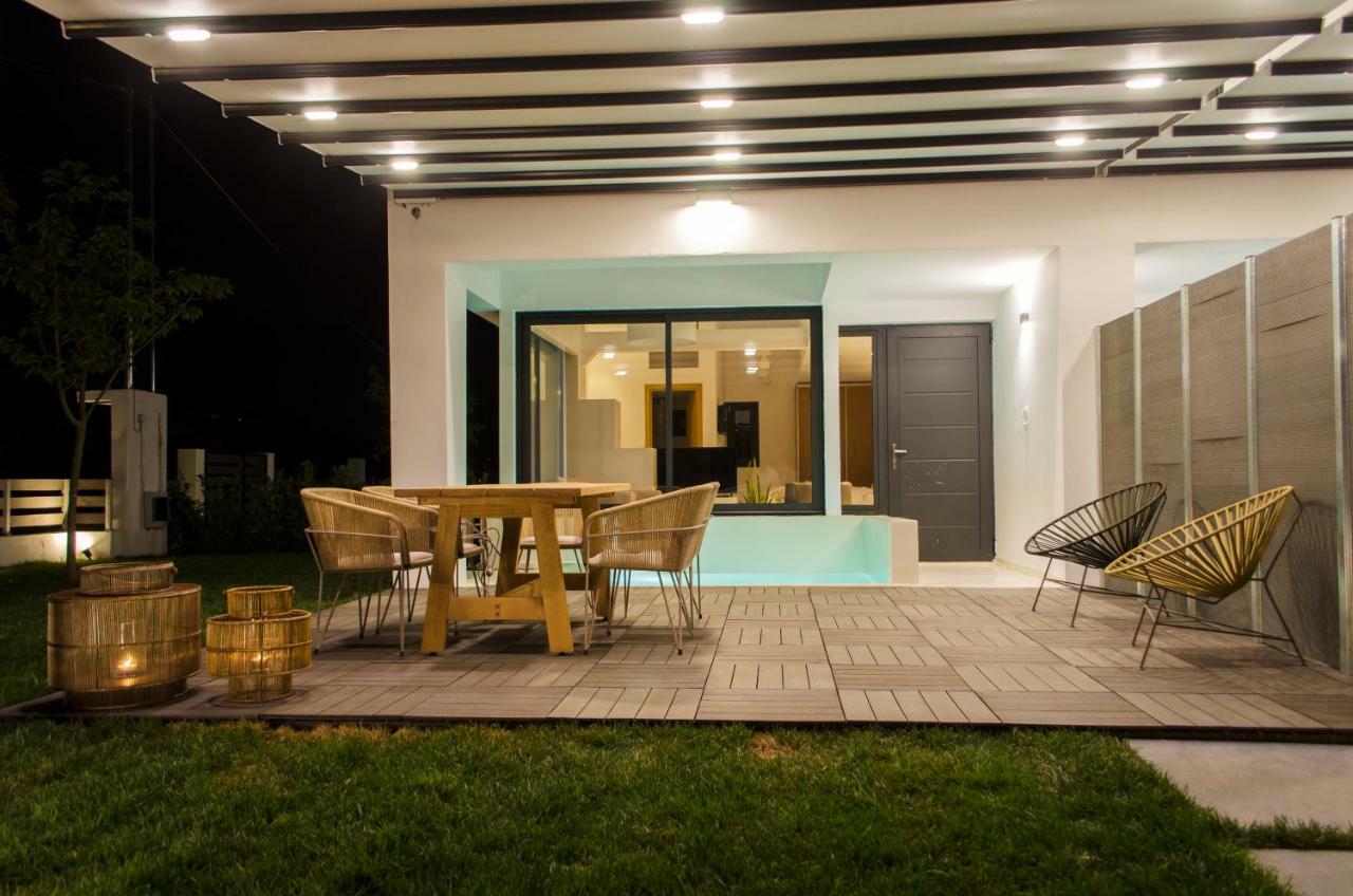 Thea Suites Nea Kallikrateia Exterior photo